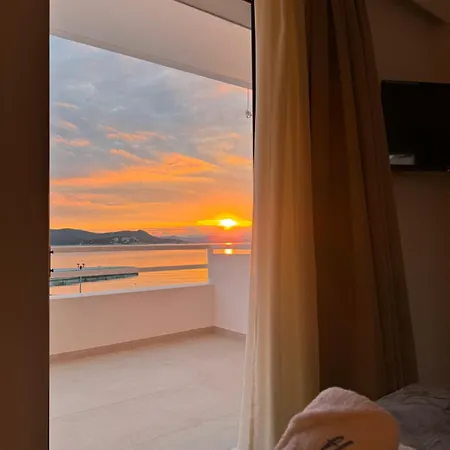 Thalassa Luxury Lägenhet *